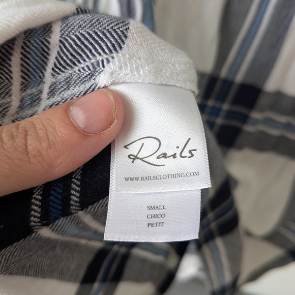 Rails Hunter Plaid Button-Down Shirt – Blue/White – Size Small - Picture 6 of 8